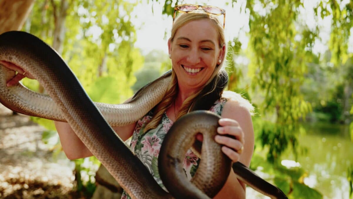 Father Thinks Snakes Are Harmless, Lets Daughter Play With Pet Python